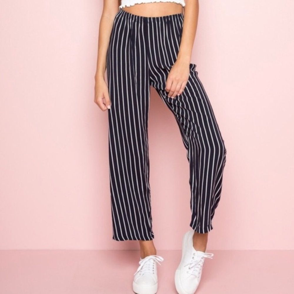 Navy and white Brandy Melville frankie pants!